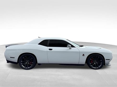 Used 2021 Dodge Challenger R/T Scat Pack image 4