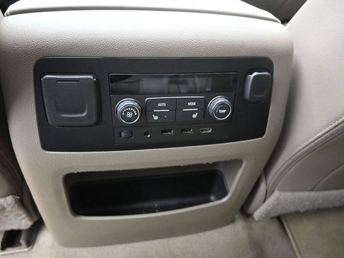Used 2020 GMC Yukon SLT w/ Open Road Package RWD image 19