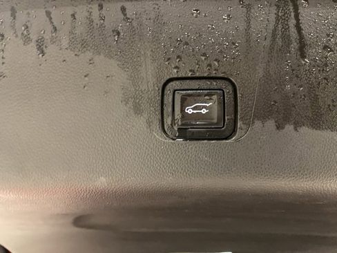 Certified 2021 Chevrolet Traverse LT w/ LT Premium Package image 10