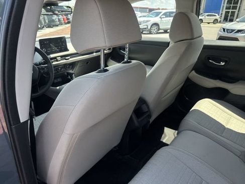 Certified 2027 Honda HR-V LX image 25