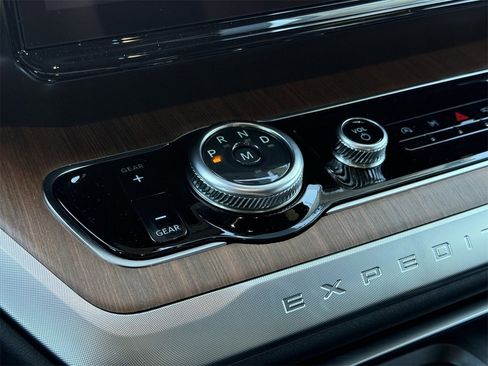 New 2025 Ford Expedition King Ranch image 40