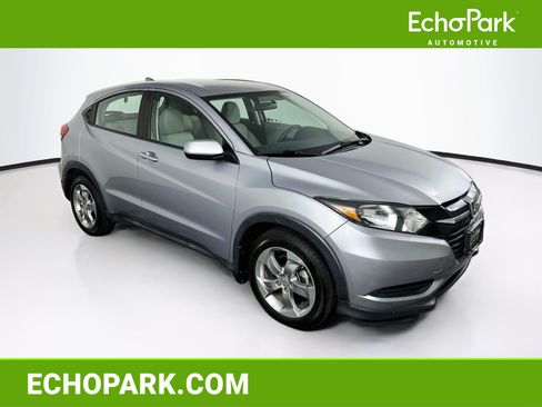 Used 2017 Honda HR-V LX image 1