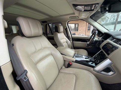 Used 2019 Land Rover Range Rover HSE image 13