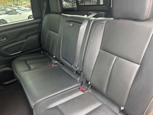 Used 2021 Nissan Titan PRO-4X w/ Pro-4x Convenience Package image 14