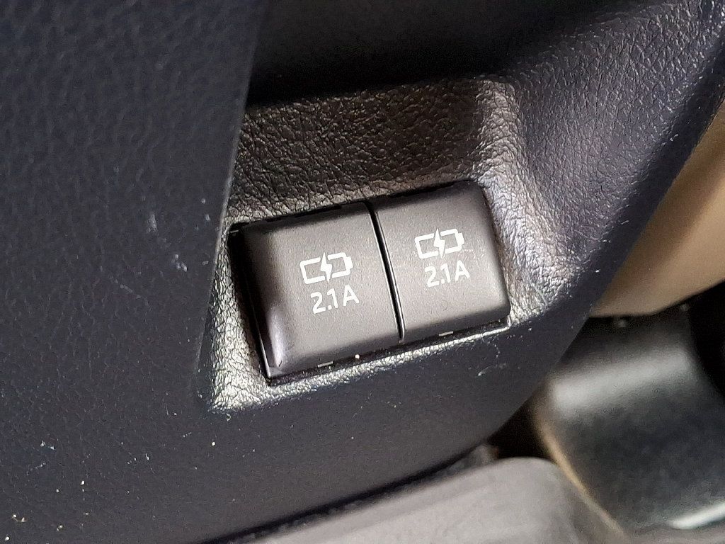 Used 2022 Toyota 4Runner Limited AWD/4WD image 11