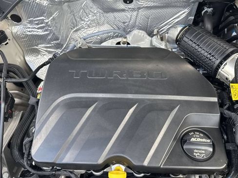 Used 2026 Chevrolet Trax RS w/ Driver Confidence Package FWD image 30