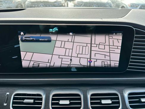 Used 2026 Mercedes-Benz GLS 580 4MATIC image 30