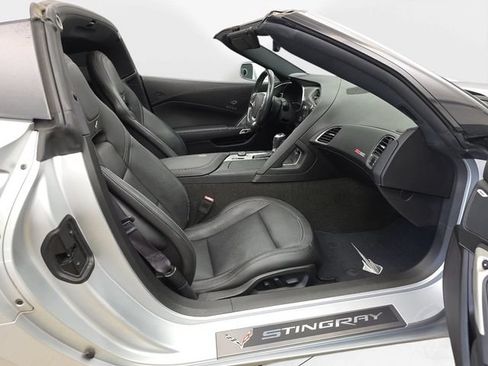 Used 2017 Chevrolet Corvette Stingray Coupe RWD image 14