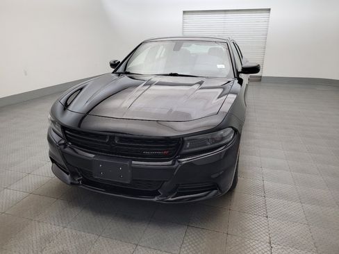 Used 2022 Dodge Charger SXT w/ Leather Interior Group RWD image 15