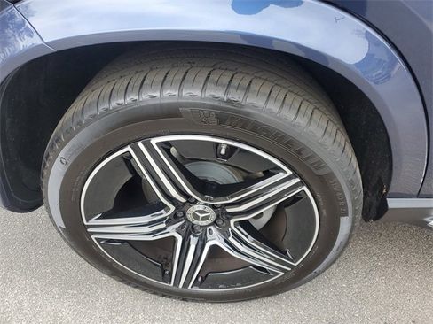 Used 2025 Mercedes-Benz GLE 450e 4MATIC image 9