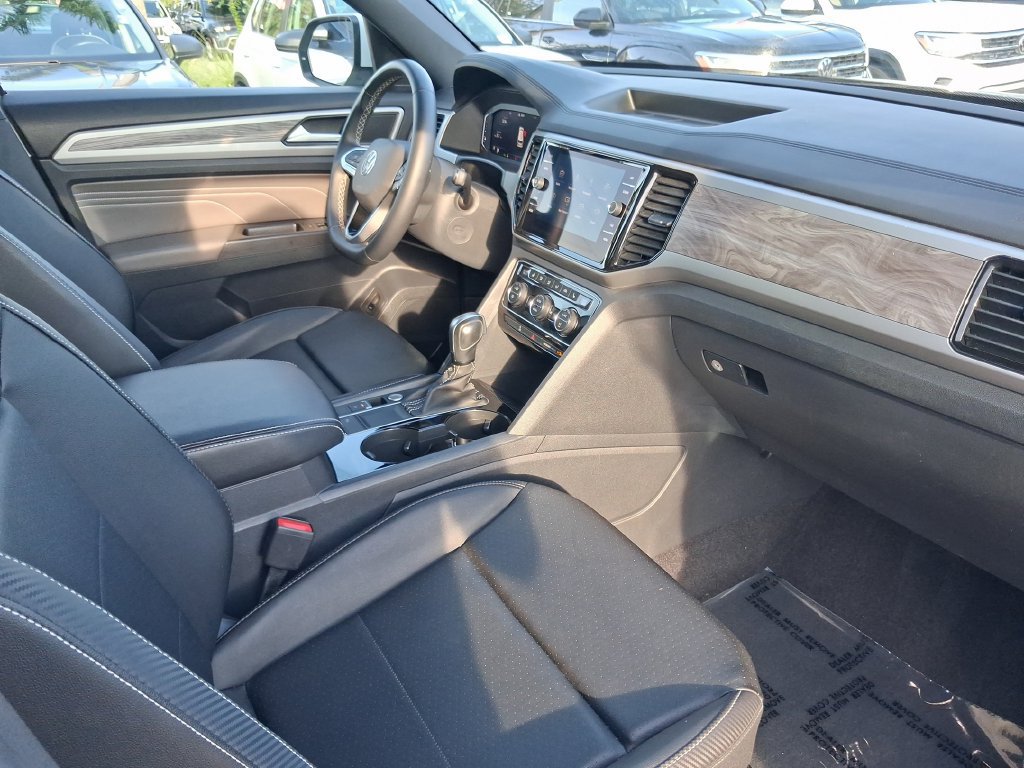 Used 2023 Volkswagen Atlas Cross Sport SE w/ Black Wheel Package FWD image 26