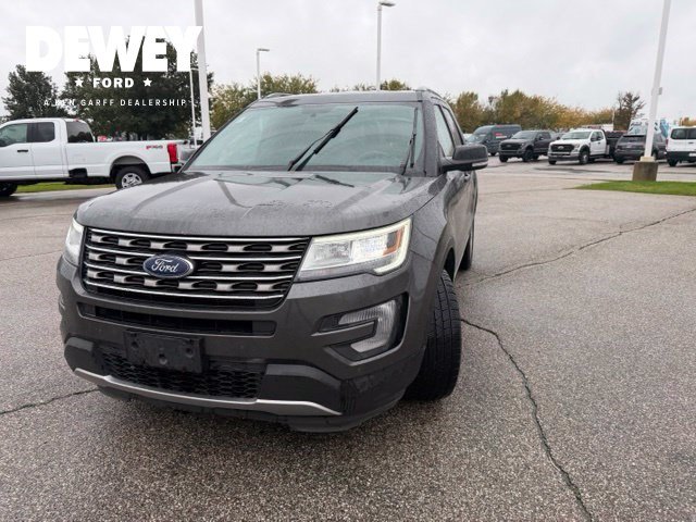 Used 2017 Ford Explorer XLT w/ Equipment Group 202A AWD/4WD image 5
