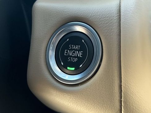 Used 2024 Chevrolet Tahoe Premier w/ Premium Package 2 AWD/4WD image 17