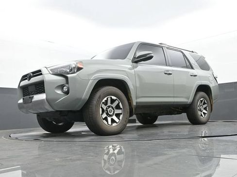 Used 2022 Toyota 4Runner TRD Off-Road Premium w/ Moonroof Package AWD/4WD image 12