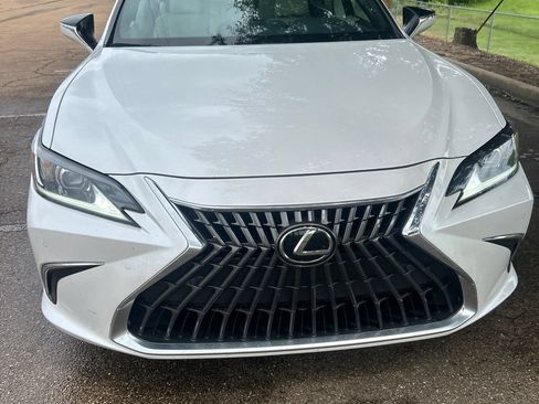 Used 2025 Lexus ES 350 w/ Premium Package FWD image 2