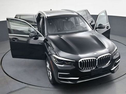 Used 2022 BMW X5 xDrive40i w/ Premium Package AWD/4WD image 39