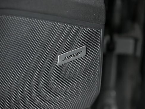 Used 2019 Porsche Cayenne Turbo image 20