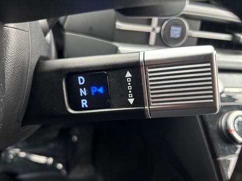 Certified 2025 Hyundai Santa Fe SE image 20