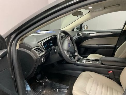 Used 2018 Ford Fusion S FWD image 17