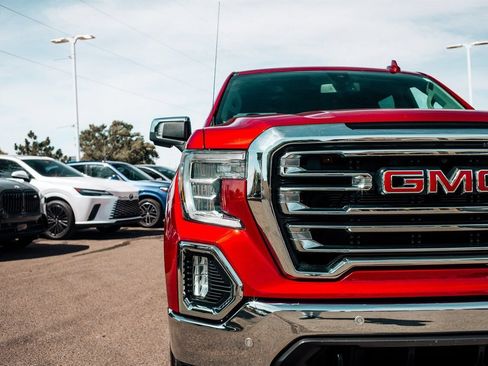 Used 2019 GMC Sierra 1500 SLT w/ SLT Premium Plus Package AWD/4WD image 8