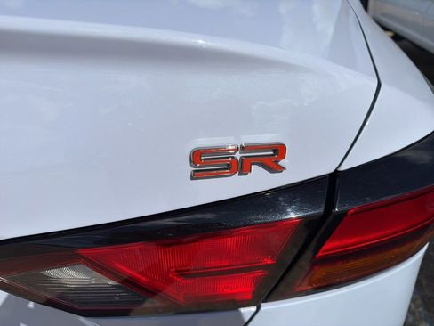 Used 2024 Nissan Altima 2.5 SR w/ SR Premium Package image 6