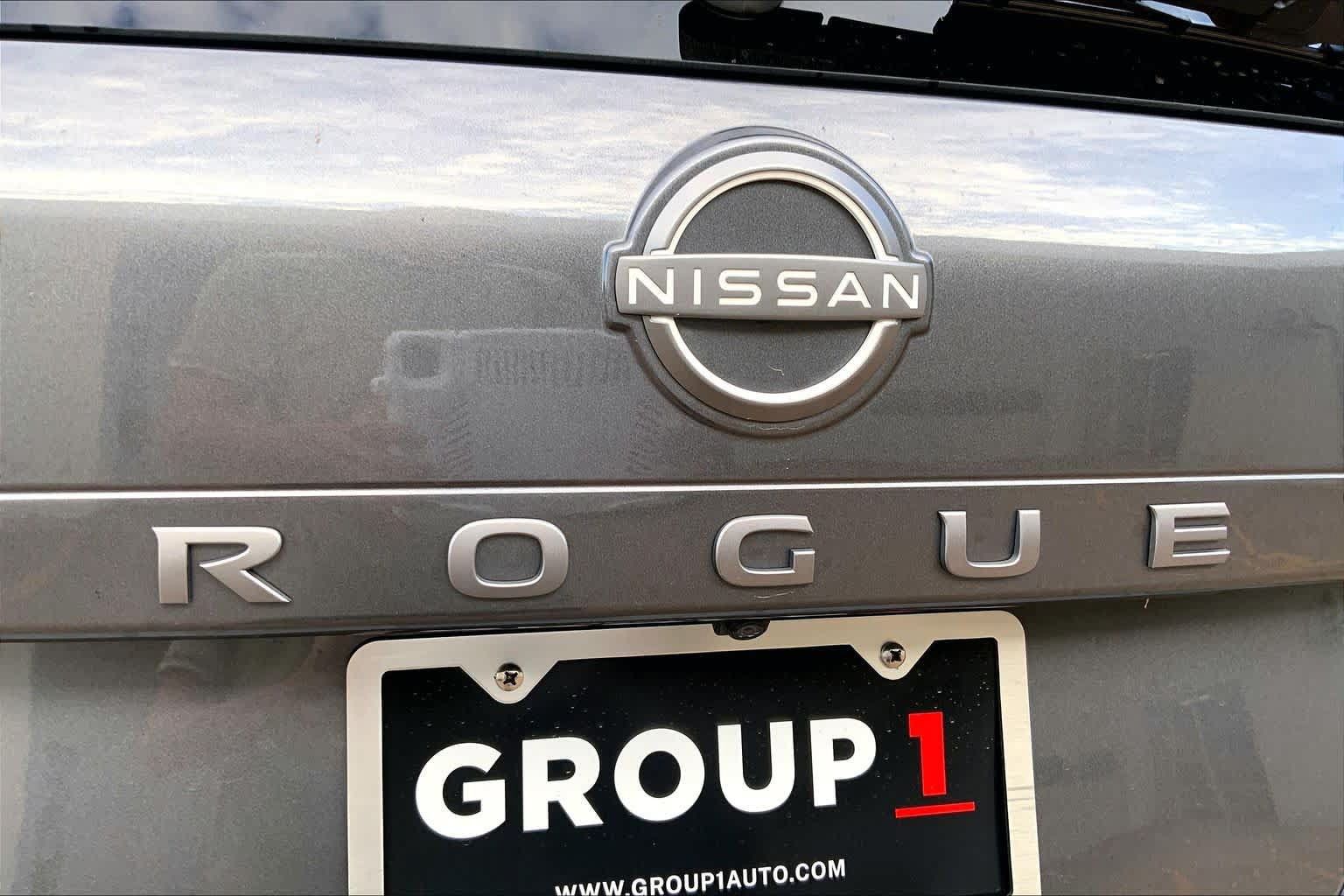 Used 2025 Nissan Rogue SV AWD/4WD image 30