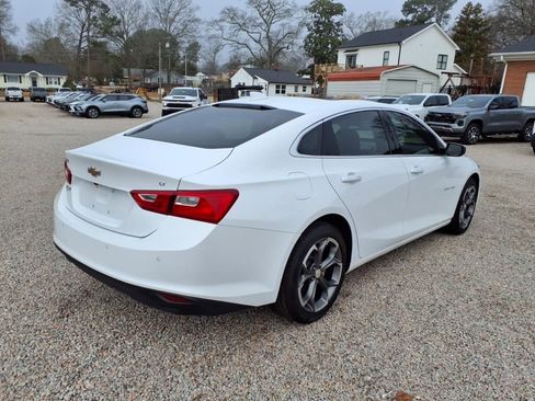 New 2024 Chevrolet Malibu LT image 3