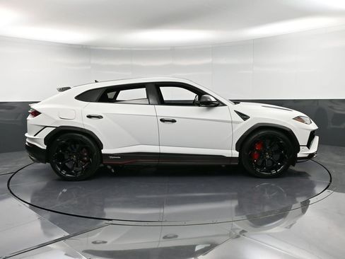 Used 2023 Lamborghini Urus Performante image 9