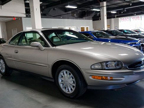 Used 1997 Buick Riviera Supercharged Coupe image 67
