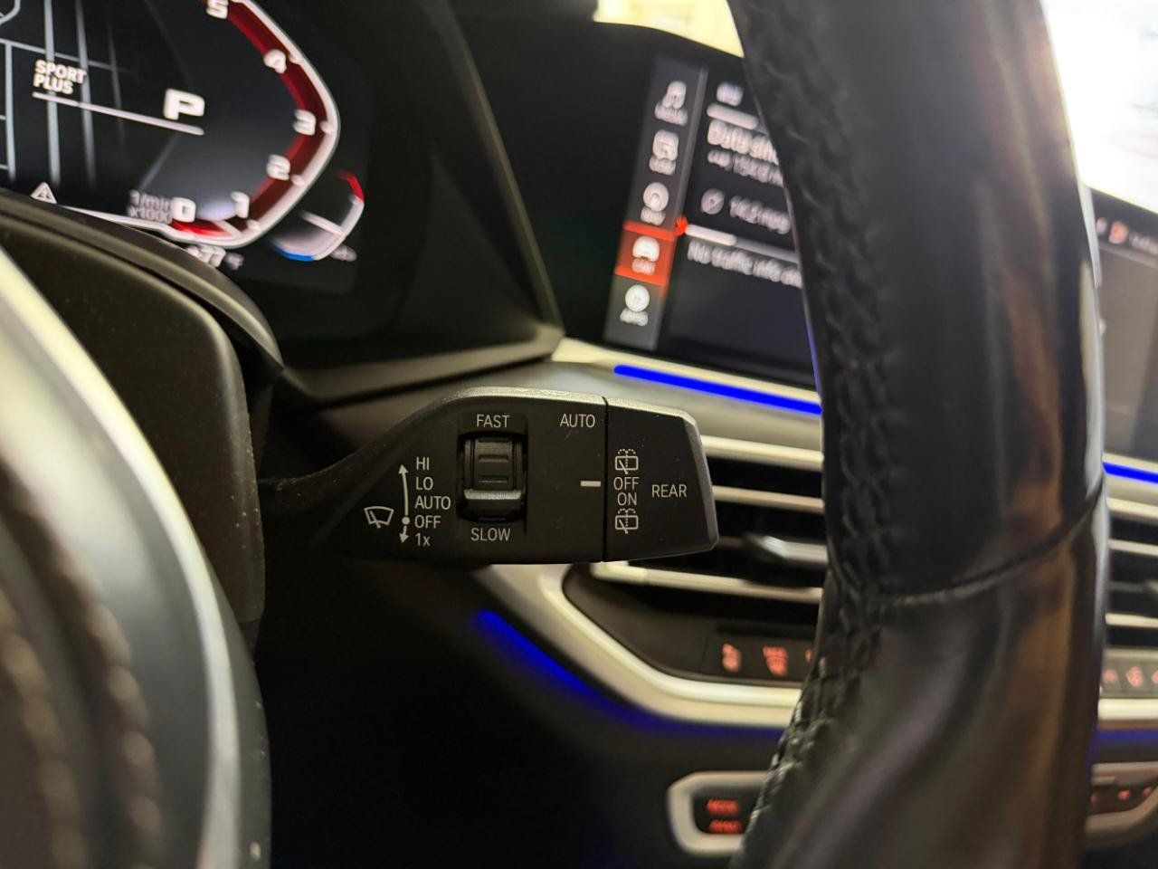 Used 2022 BMW X7 M50i w/ Dynamic Handling Package AWD/4WD image 39