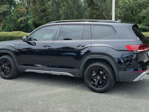 New 2026 Volkswagen Atlas Peak Edition image 6