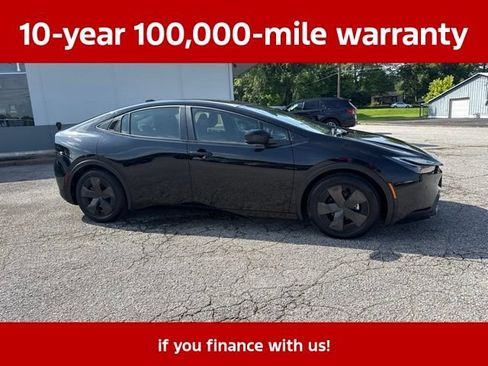 Used 2025 Toyota Prius LE FWD image 13