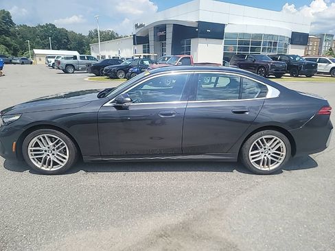 Used 2025 BMW 530i RWD image 4