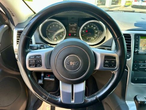 Used 2011 Jeep Grand Cherokee 70th Anniversary AWD/4WD image 30