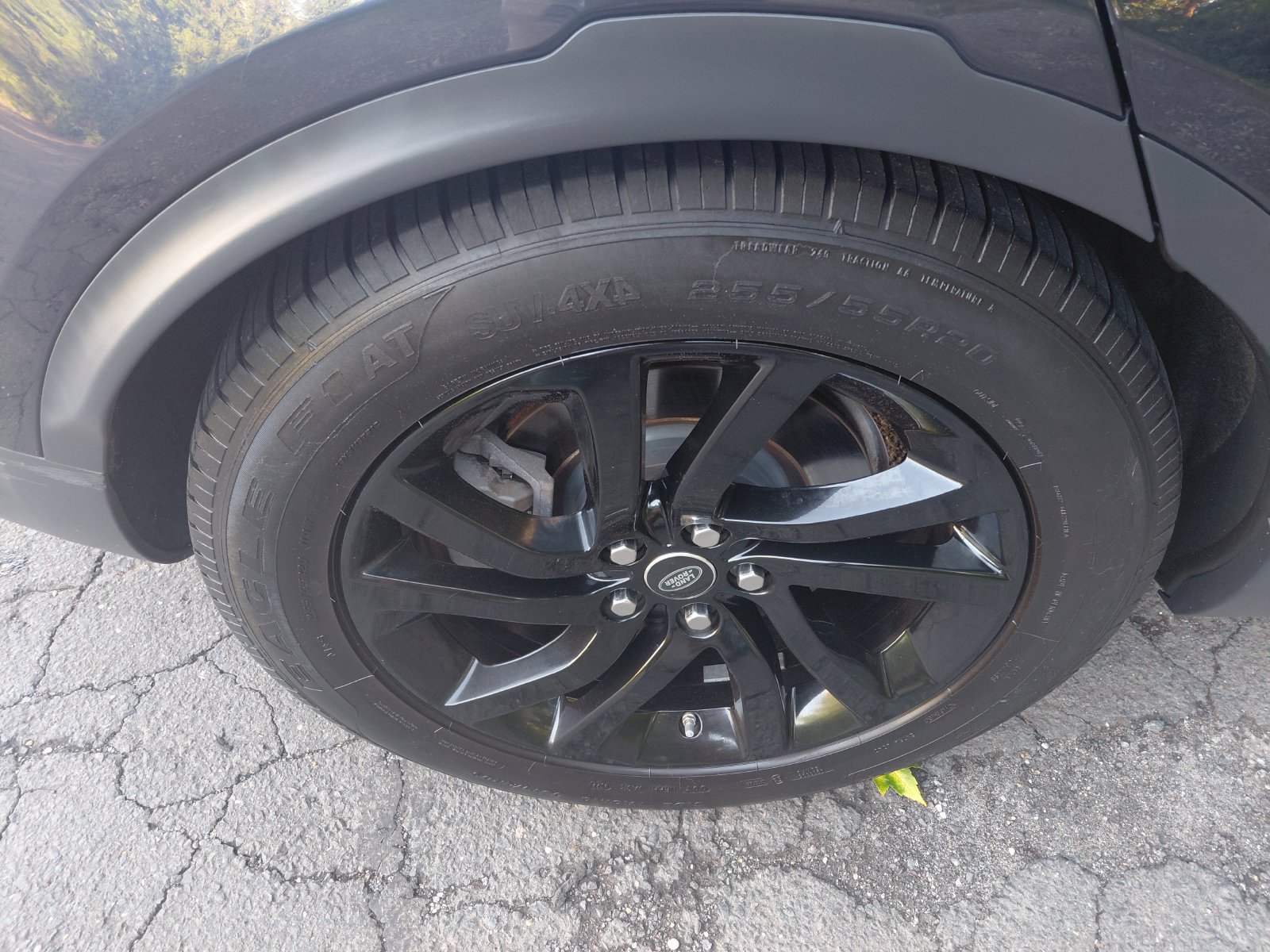 Used 2018 Land Rover Discovery HSE AWD/4WD image 26