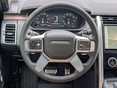 New 2026 Land Rover Discovery Dynamic SE image 20