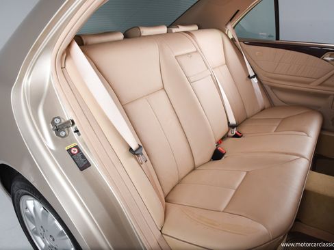 Used 2001 Mercedes-Benz E 320 Sedan image 30