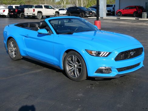 Used 2017 Ford Mustang Premium image 23