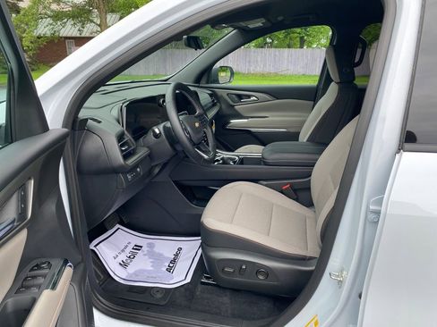 New 2026 Chevrolet Traverse LT w/ Driver Confidence Package FWD image 22