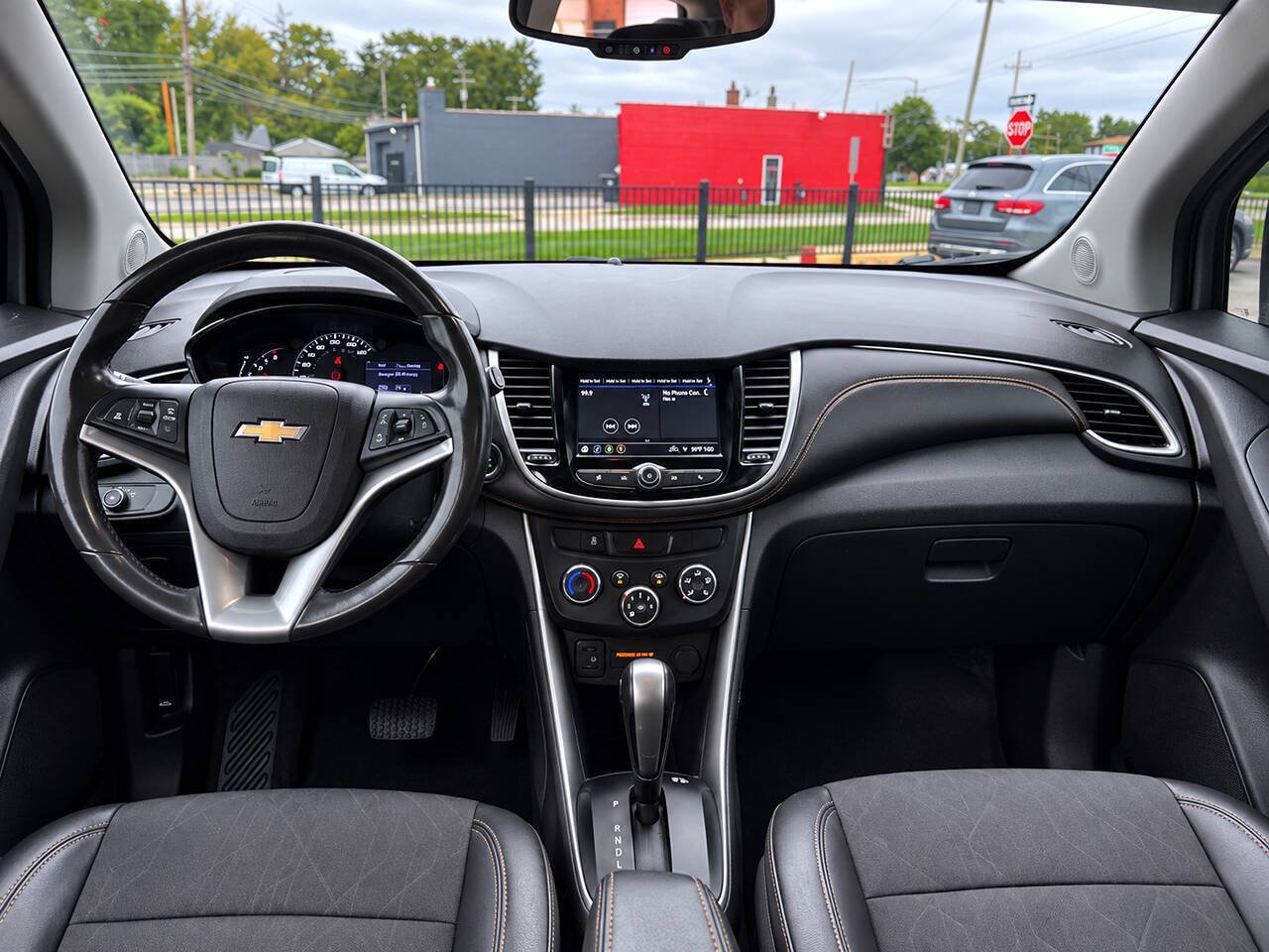 Used 2019 Chevrolet Trax LT w/ LT Convenience Package AWD/4WD image 14