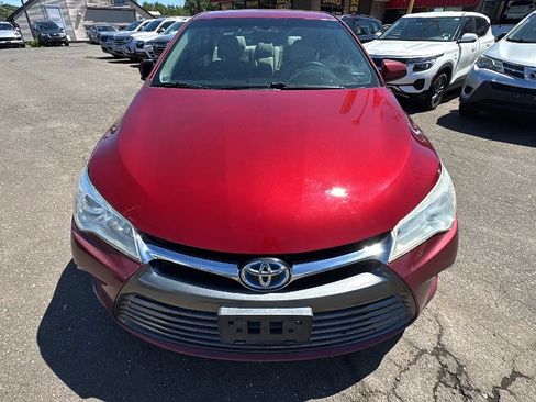 Used 2017 Toyota Camry XLE FWD image 2