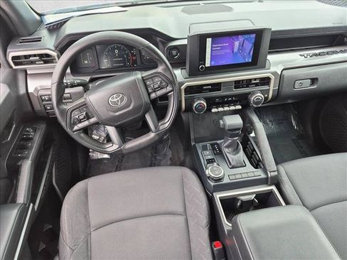 Used 2025 Toyota Tacoma SR5 AWD/4WD image 19
