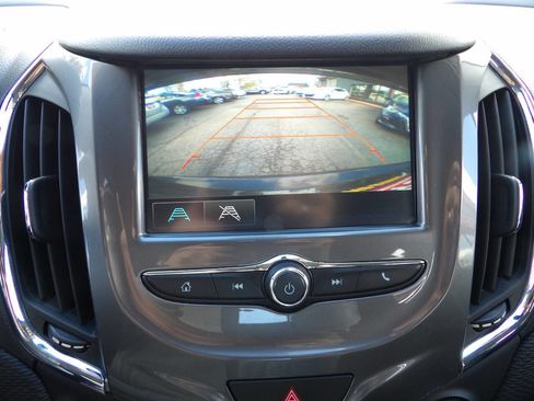 Used 2016 Chevrolet Cruze LT w/ Convenience Package image 12