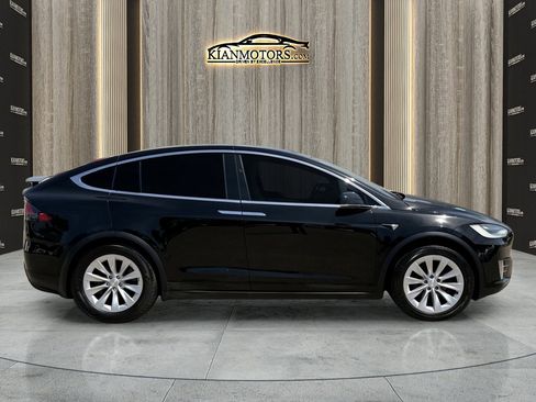 Used 2020 Tesla Model X Long Range AWD/4WD image 19