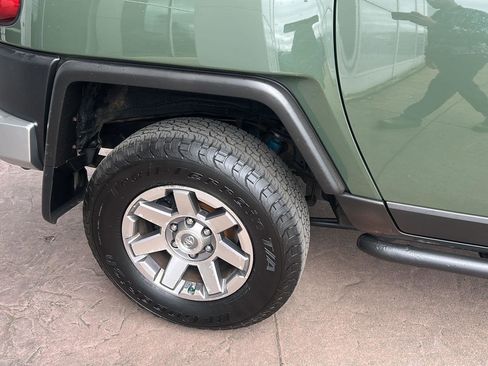 Used 2014 Toyota FJ Cruiser 4WD w/ Convenience Package image 25