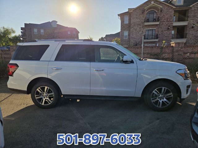 Used 2024 Ford Expedition Limited RWD image 3