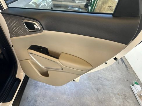 Used 2023 Kia Soul LX FWD image 27