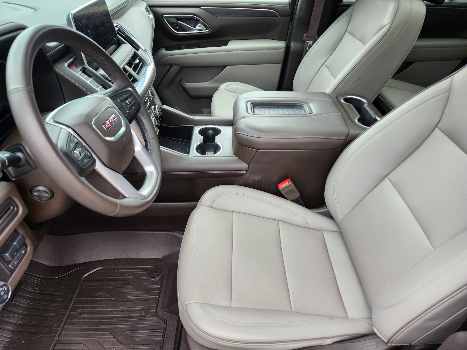 Used 2023 GMC Yukon SLT w/ SLT Premium Package RWD image 11