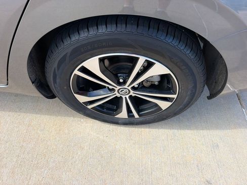 Used 2022 Nissan Sentra SV FWD image 9