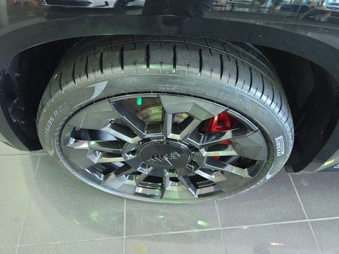 Used 2024 BMW XM AWD/4WD image 7